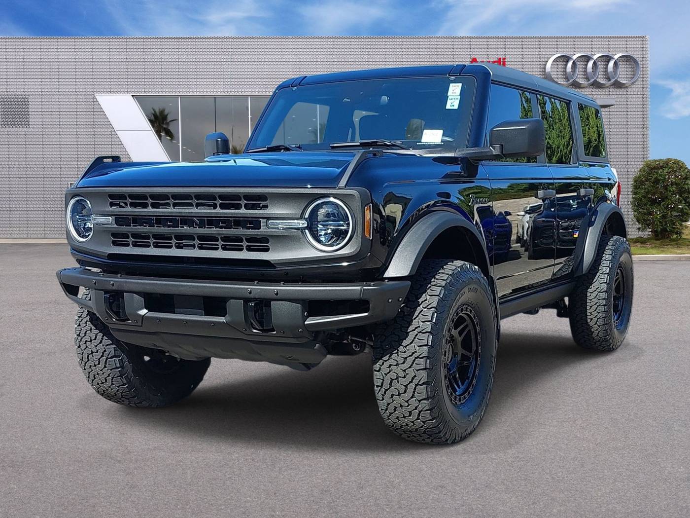 2023 Ford Bronco Base