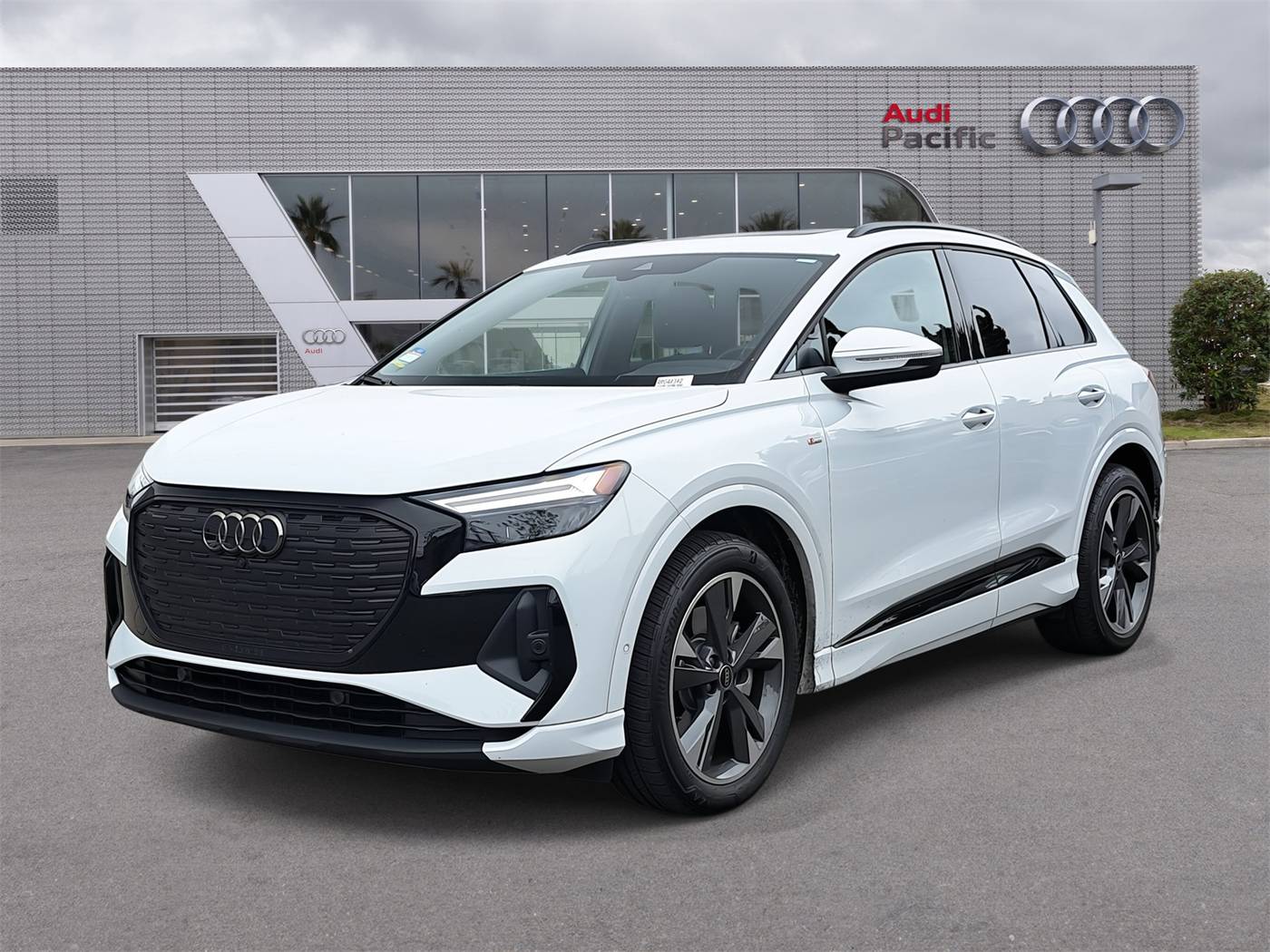 2024 Audi Q4 e-tron Premium Plus — SUV — 5,831 mi — Torrance, CA
