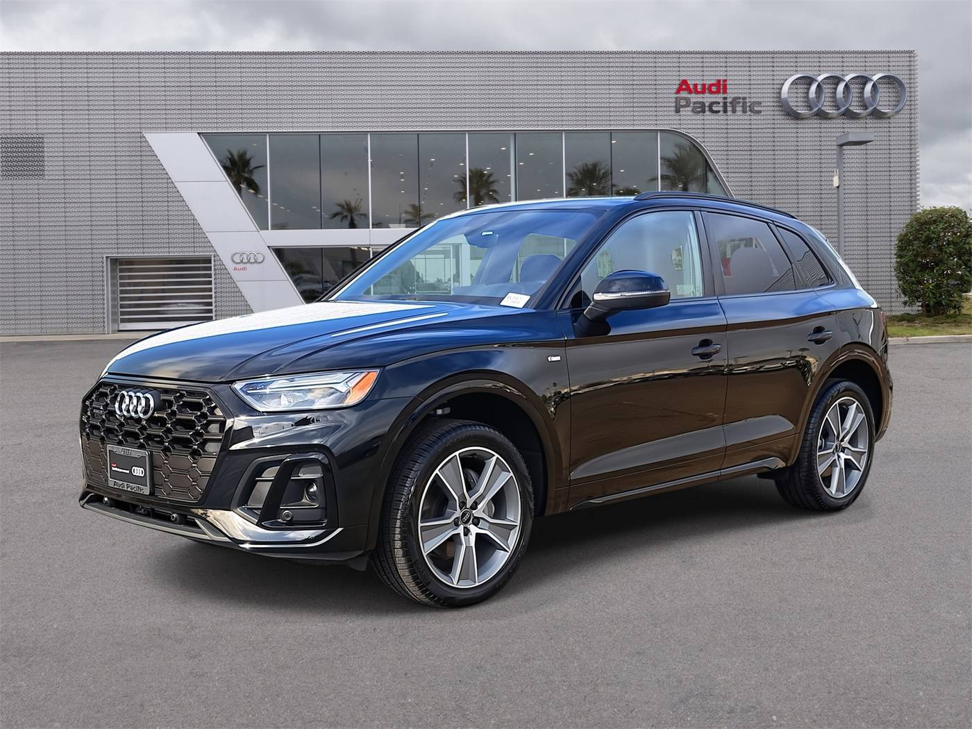 2025 Audi Q5 Premium — SUV — 3,890 mi — Torrance, CA