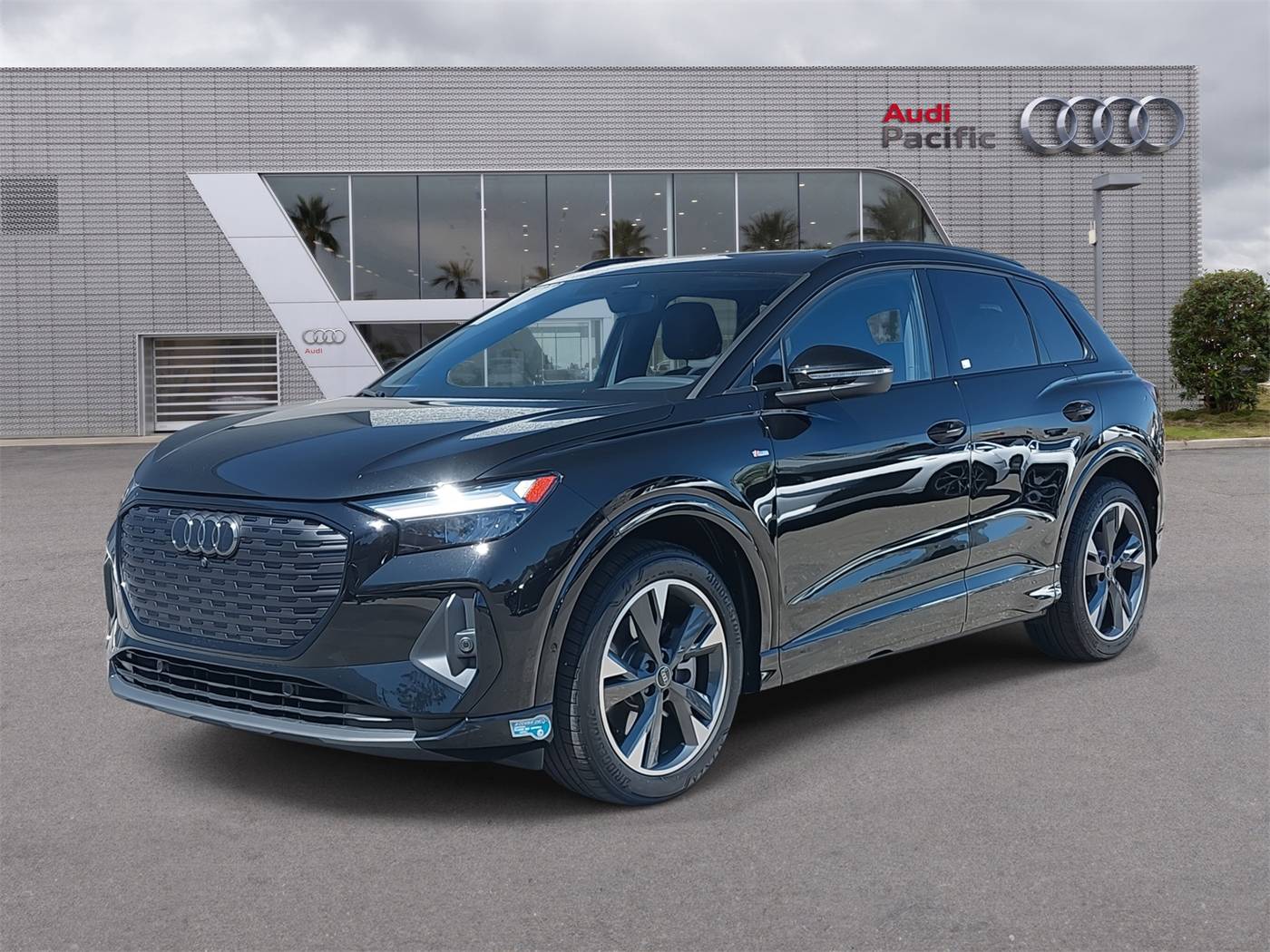 2024 Audi Q4 e-tron Premium Plus — SUV — 7,612 mi — Torrance, CA