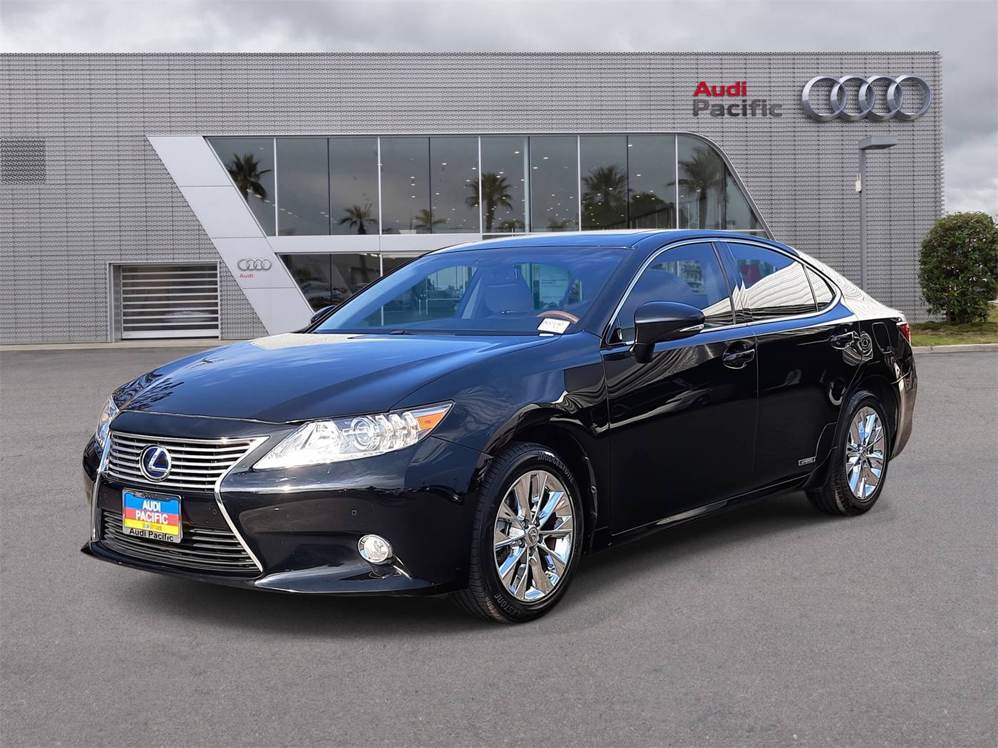 2013 Lexus ES ES 300h — Sedan — 49,771 mi — Torrance, CA