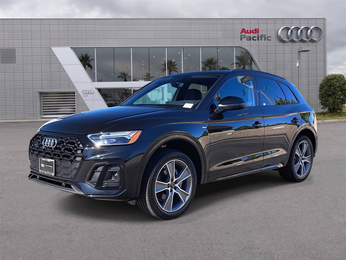 2025 Audi Q5 Premium — SUV — 4,888 mi — Torrance, CA