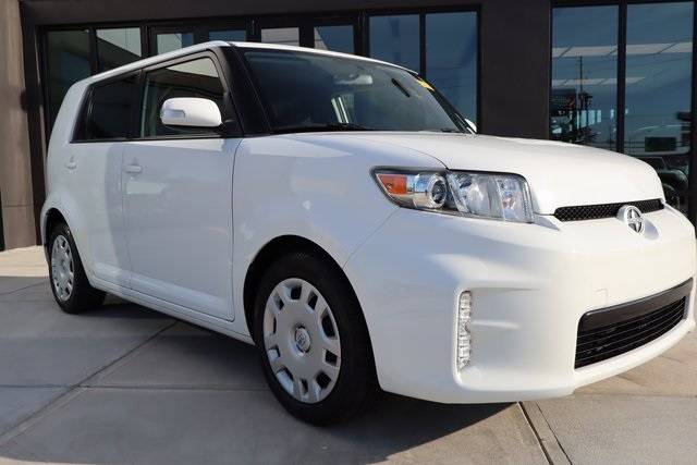 2015 Scion xB Base — Wagon — 12,670 mi — North Clearwater, FL