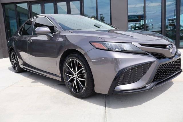 2021 Toyota Camry SE — Sedan — 23,493 mi — North Clearwater, FL