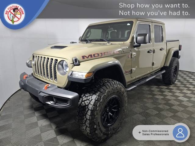 2020 Jeep Gladiator Mojave — Pickup Truck — 65,871 mi — Columbus, IN