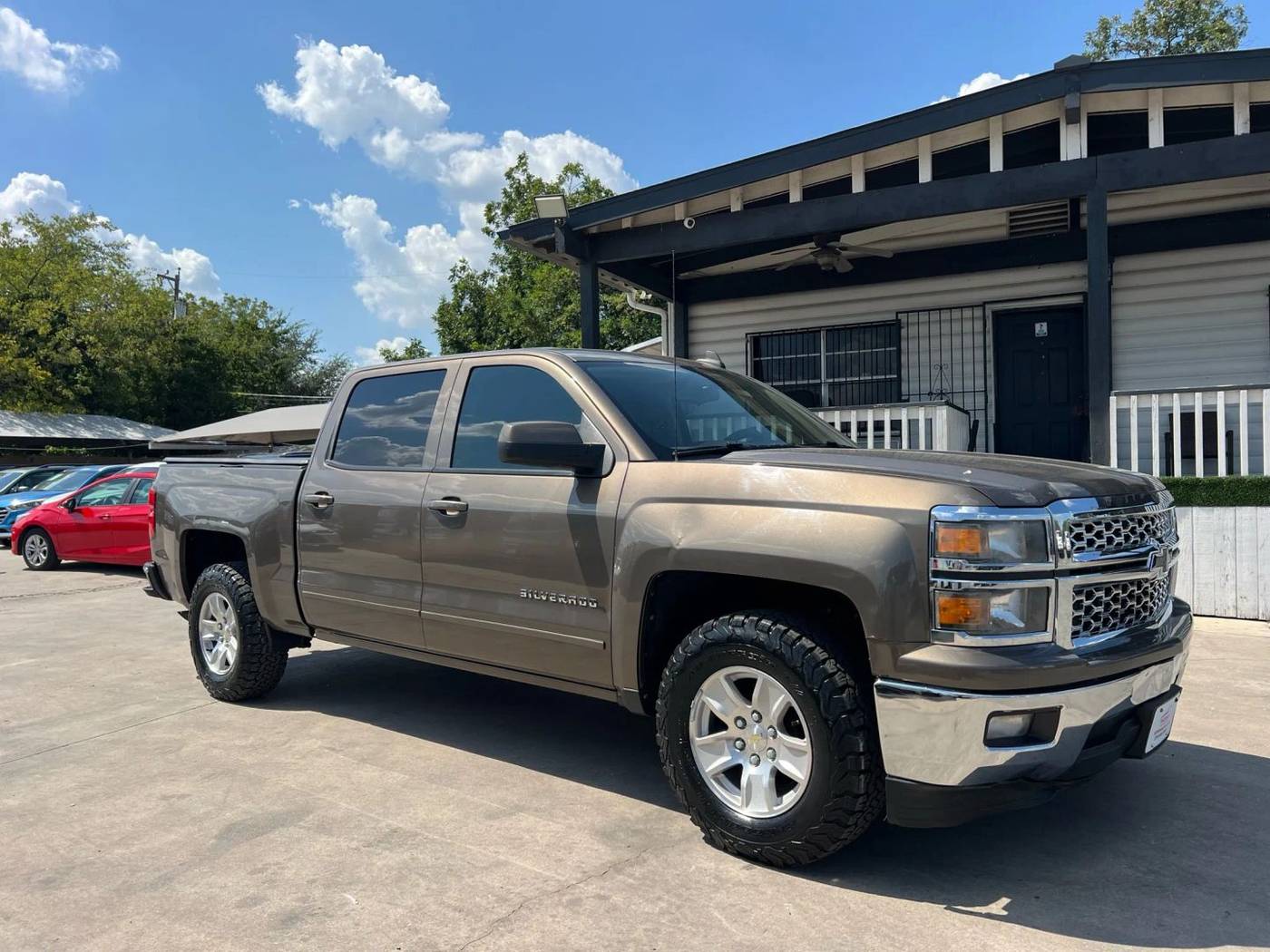 2015 Chevrolet Silverado 1500 LT — Pickup Truck — 180,784 mi — San Antonio, TX