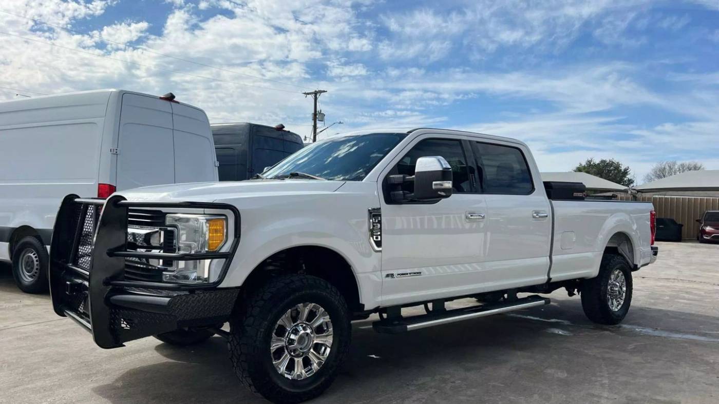 2017 Ford Super Duty F-350 XLT — Pickup Truck — 142,285 mi — San Antonio, TX