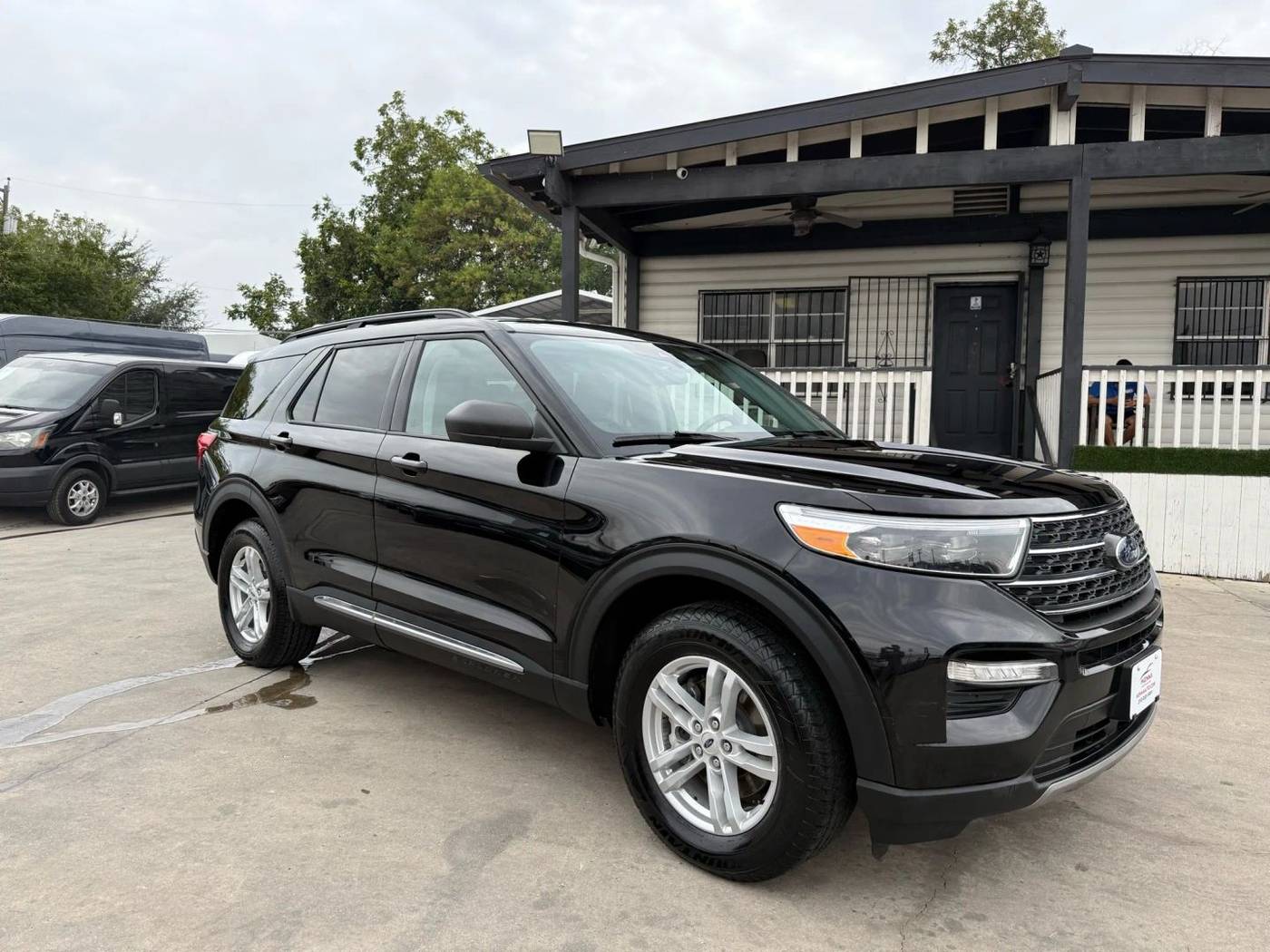 2023 Ford Explorer XLT — SUV — 74,850 mi — San Antonio, TX