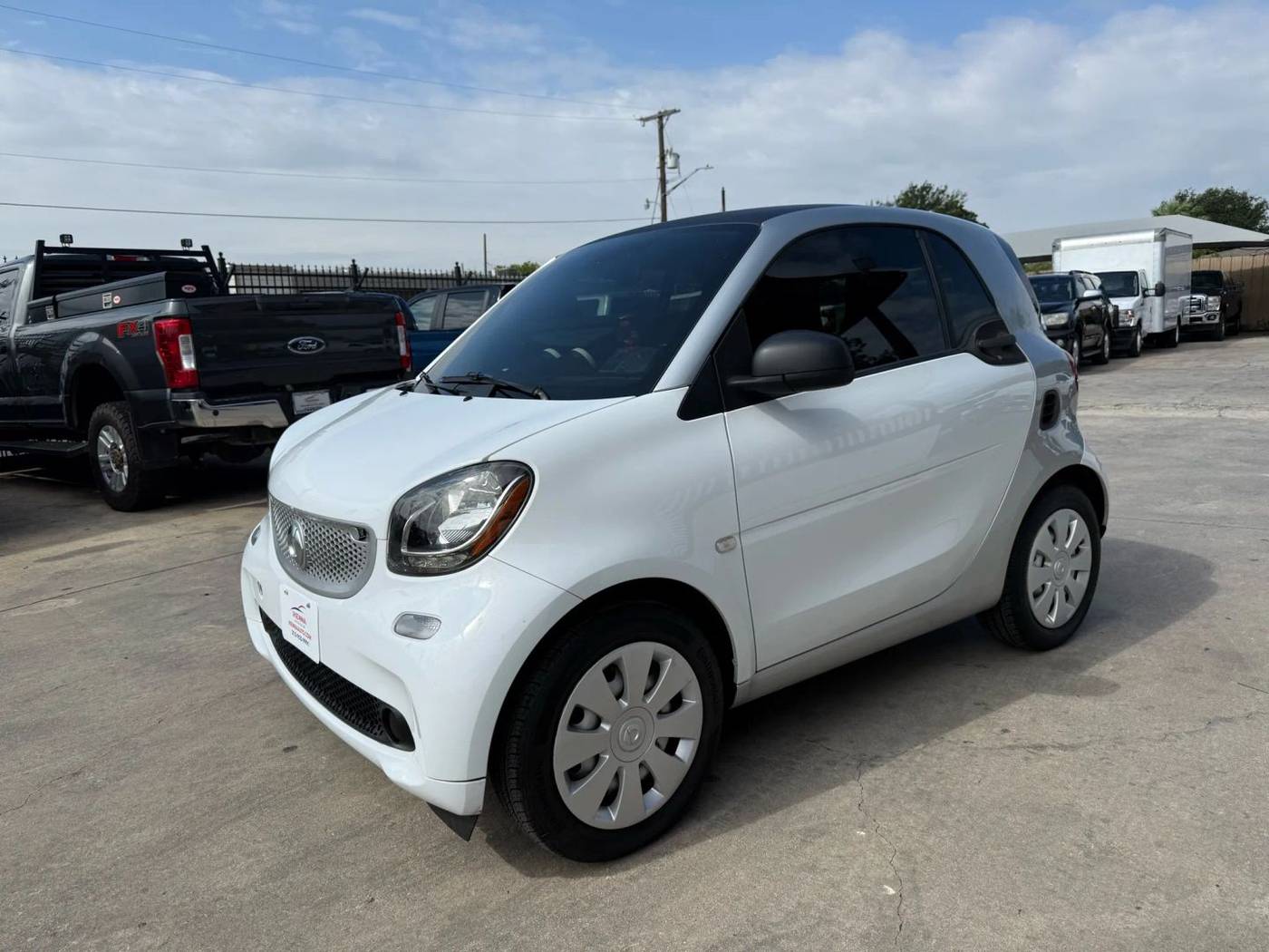 2016 smart fortwo Pure — Coupe — 44,160 mi — San Antonio, TX