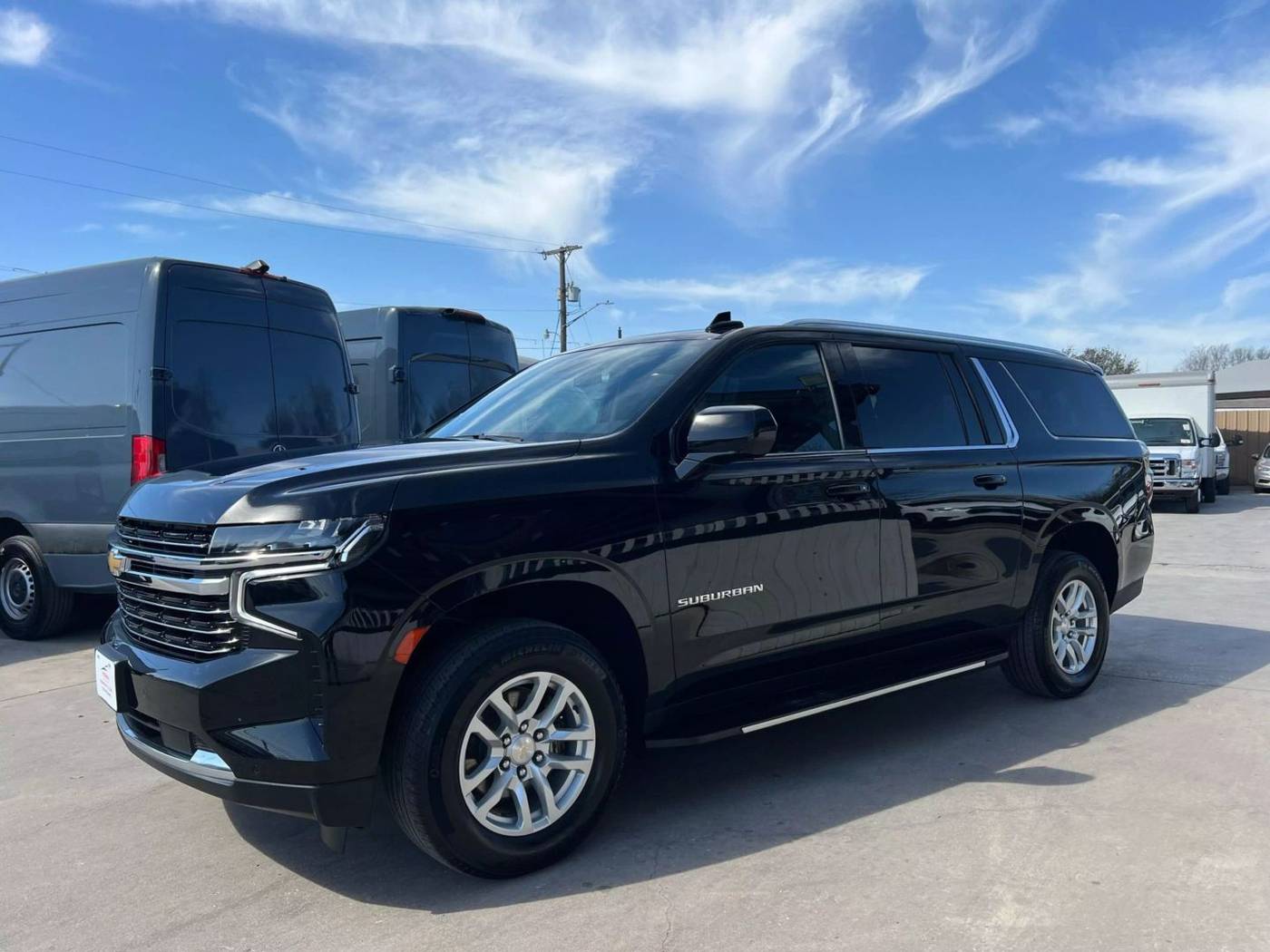 2023 Chevrolet Suburban LT — SUV — 83,270 mi — San Antonio, TX