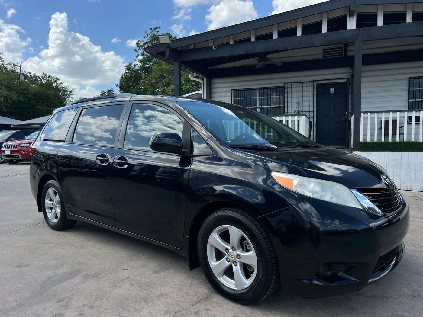 2015 Toyota Sienna LE — Minivan — 152,775 mi — San Antonio, TX