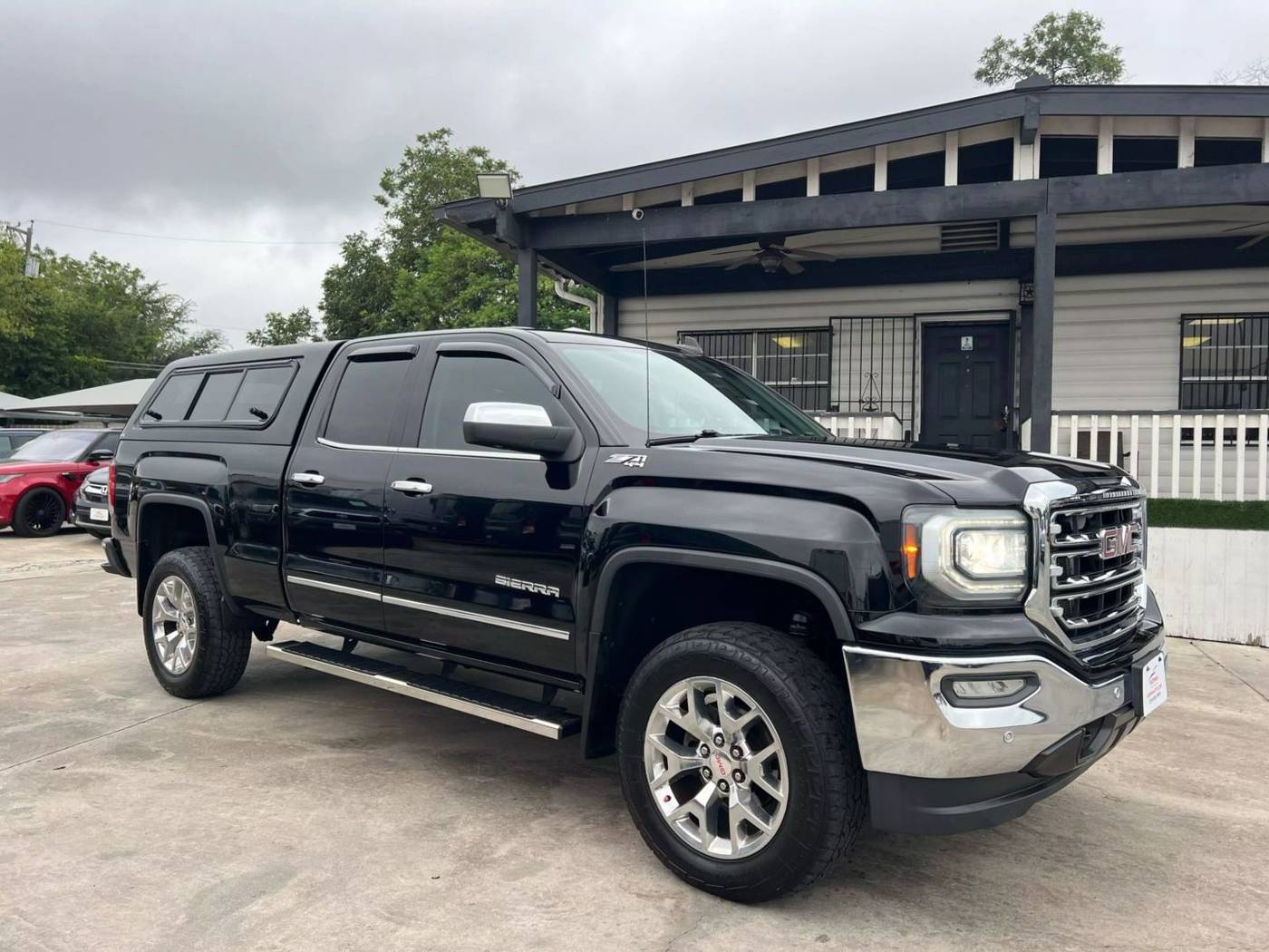 2016 GMC Sierra 1500 SLT — Pickup Truck — 100,800 mi — San Antonio, TX