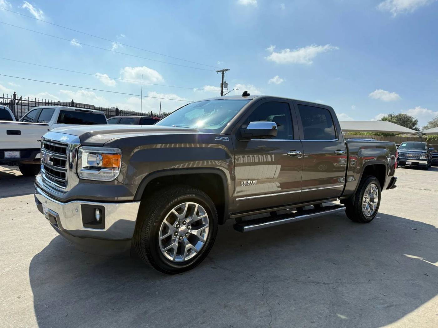 2014 GMC Sierra 1500 SLT — Pickup Truck — 178,905 mi — San Antonio, TX