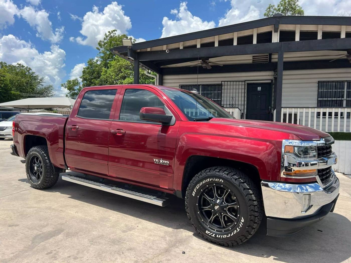 2017 Chevrolet Silverado 1500 LT — Pickup Truck — 136,695 mi — San Antonio, TX
