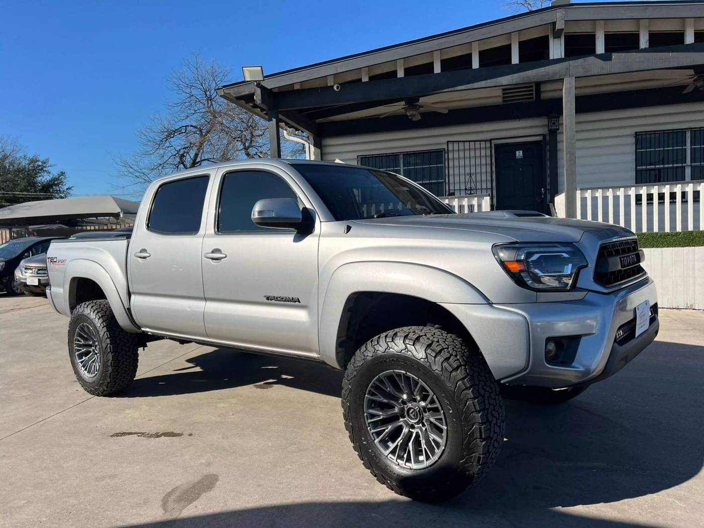 2014 Toyota Tacoma Base — Pickup Truck — 173,170 mi — San Antonio, TX