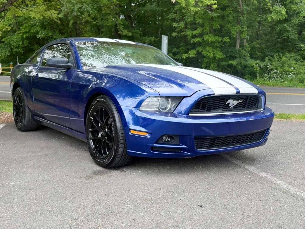 2014 Ford Mustang V6