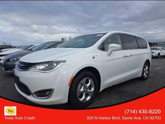 2018 Chrysler Pacifica Hybrid Touring Plus — Minivan — 114,261 mi — Santa Ana, CA