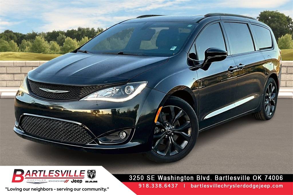 2018 Chrysler Pacifica Limited — Minivan — 99,646 mi — Bartlesville, OK