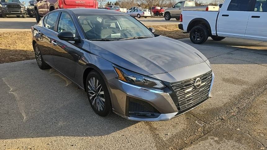 2024 Nissan Altima SV — Sedan — 27,397 mi — Bartlesville, OK