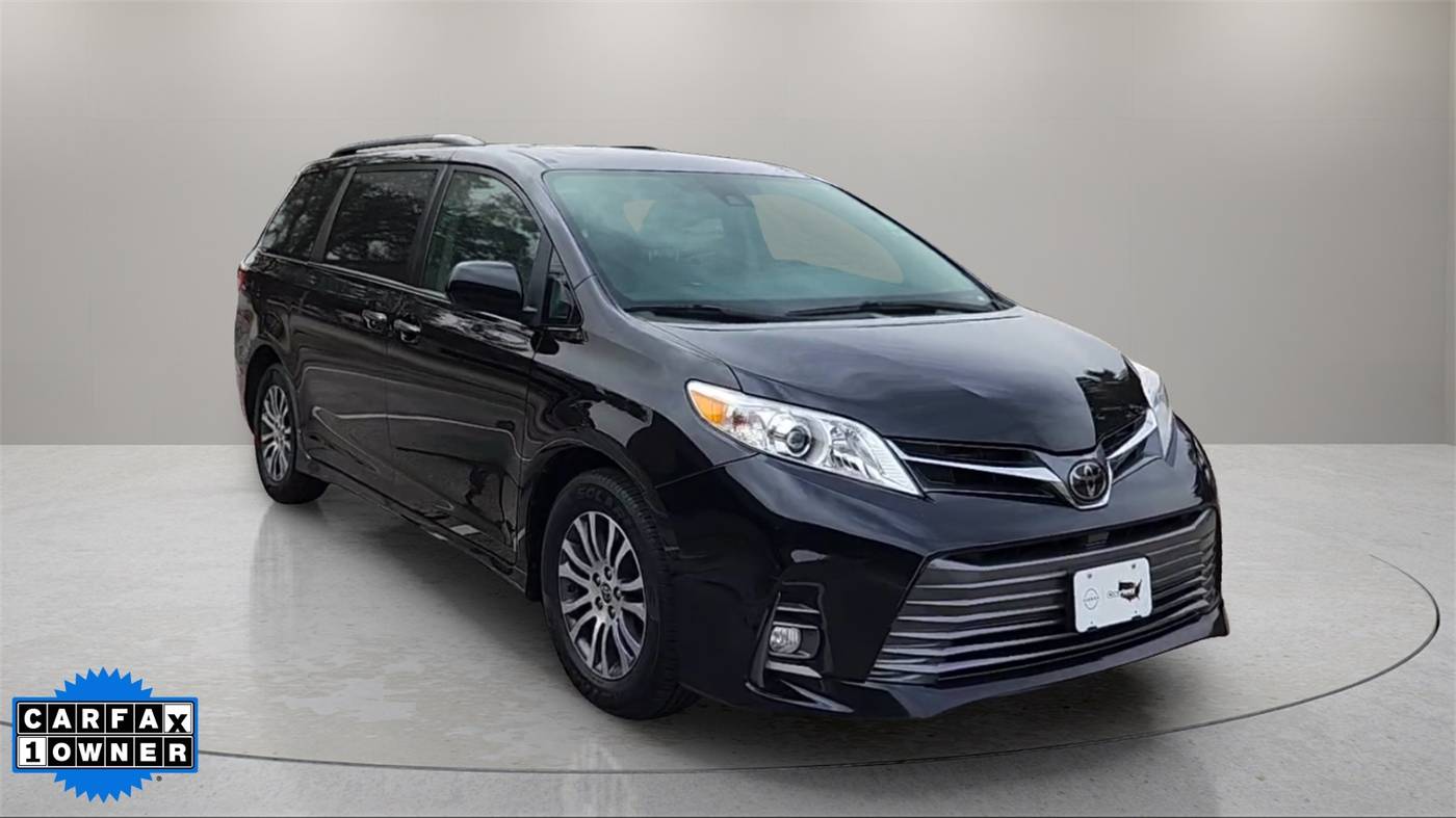 2020 Toyota Sienna XLE — Minivan — 76,053 mi — Richardson, TX