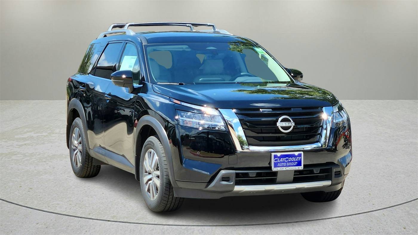 2025 Nissan Pathfinder SL — SUV — 4,622 mi — Richardson, TX