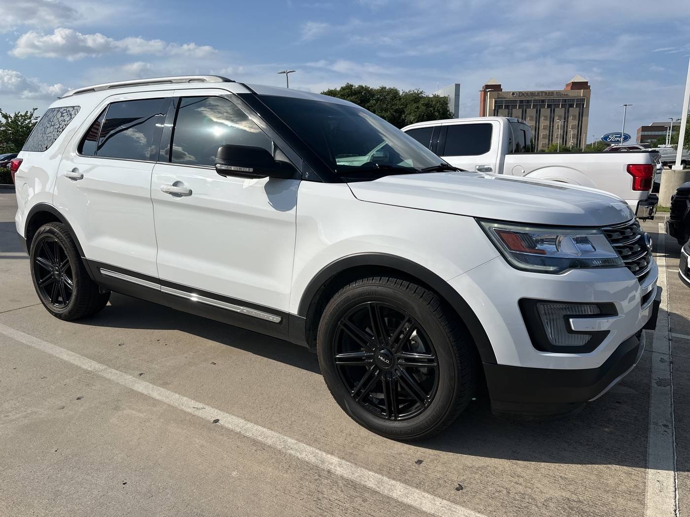2017 Ford Explorer XLT — SUV — 94,043 mi — Richardson, TX
