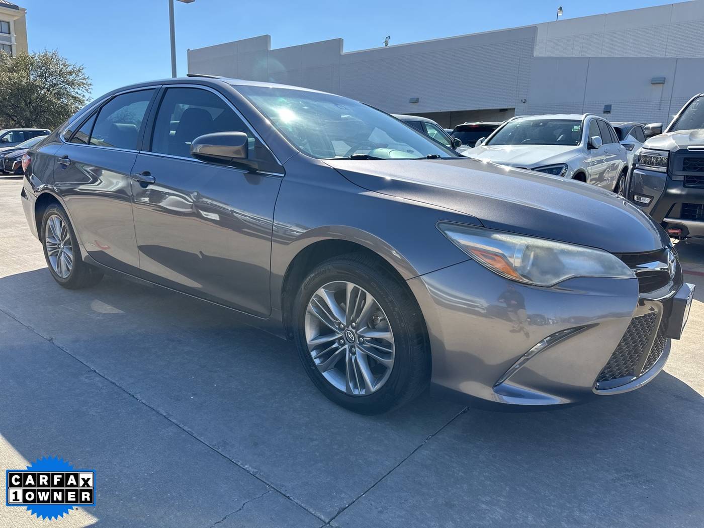 2017 Toyota Camry SE — Sedan — 42,609 mi — Richardson, TX