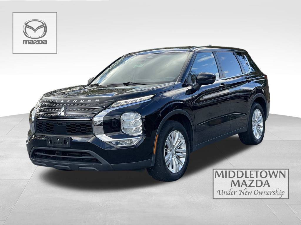2022 Mitsubishi Outlander ES — SUV — 69,362 mi — Middletown, NY