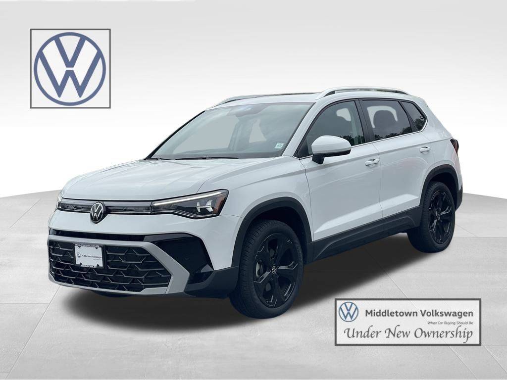 2025 Volkswagen Taos SEL — SUV — 6,390 mi — Middletown, NY
