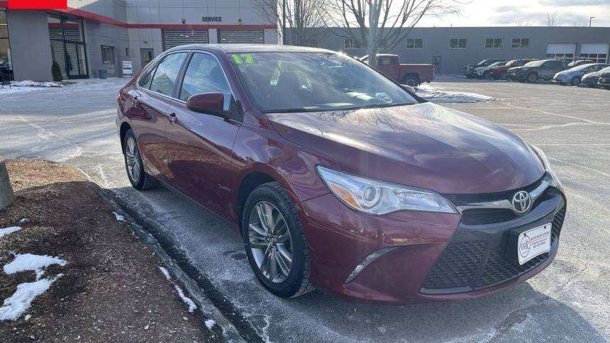 2017 Toyota Camry SE — Sedan — 124,401 mi — White River Junction, VT