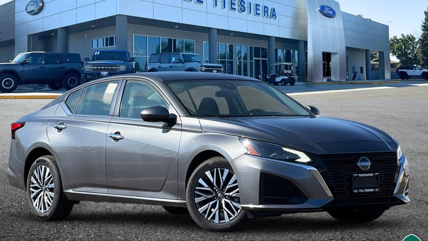 2023 Nissan Altima SV — Sedan — 5 mi — Tulare, CA