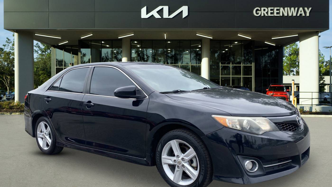 2013 Toyota Camry SE — Sedan — 141,356 mi — Jacksonville, FL