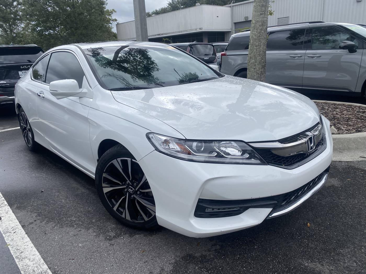 2016 Honda Accord EX-L — Coupe — 105,240 mi — Jacksonville, FL