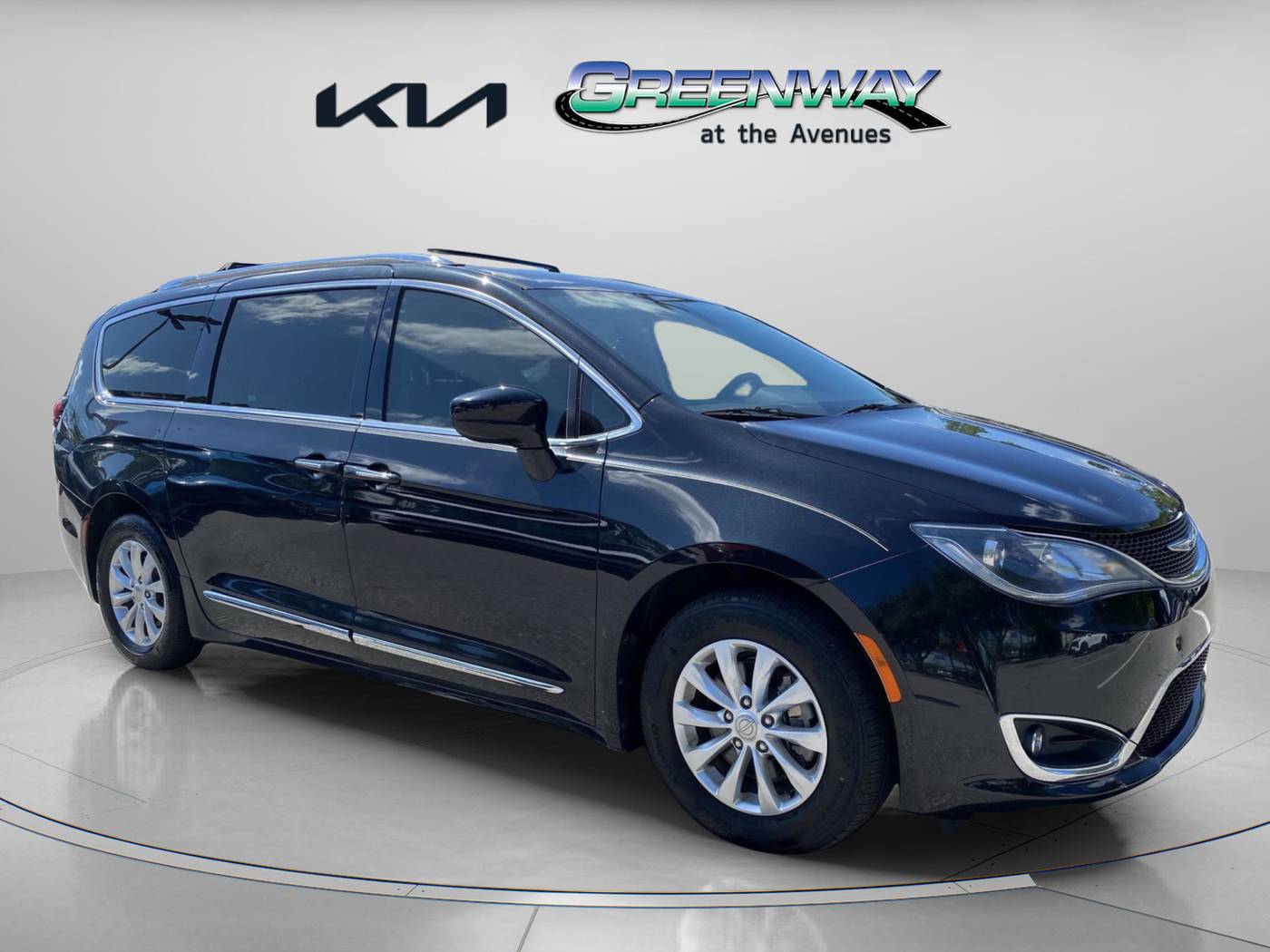 2018 Chrysler Pacifica Touring L — Minivan — 91,749 mi — Jacksonville, FL