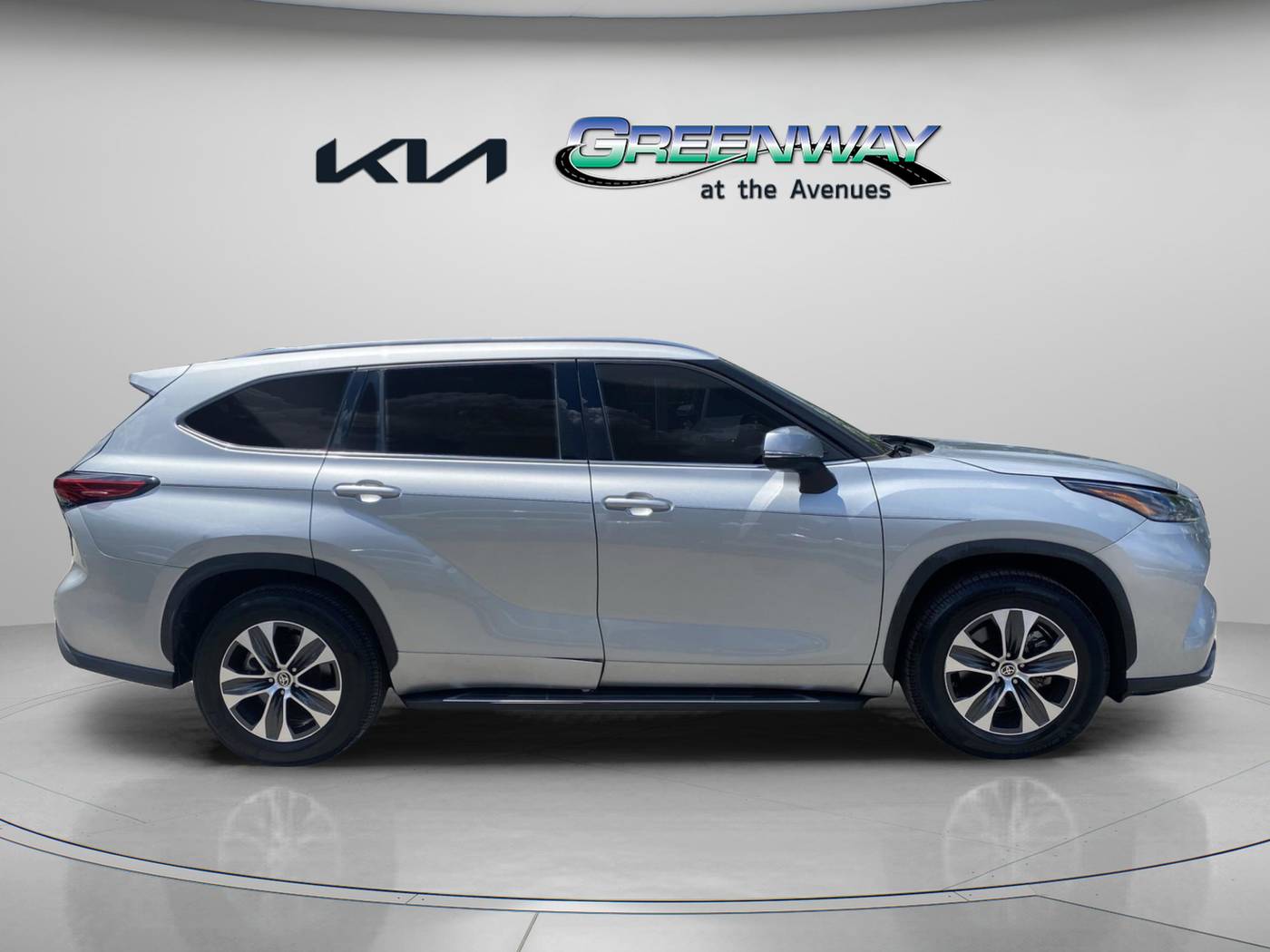 2021 Toyota Highlander XLE — SUV — 72,325 mi — Jacksonville, FL