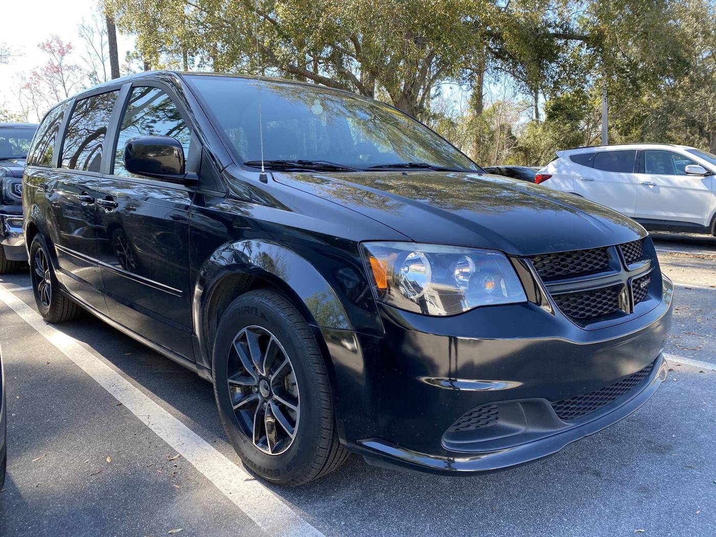 2016 Dodge Grand Caravan SE Plus — Minivan — 143,860 mi — Jacksonville, FL
