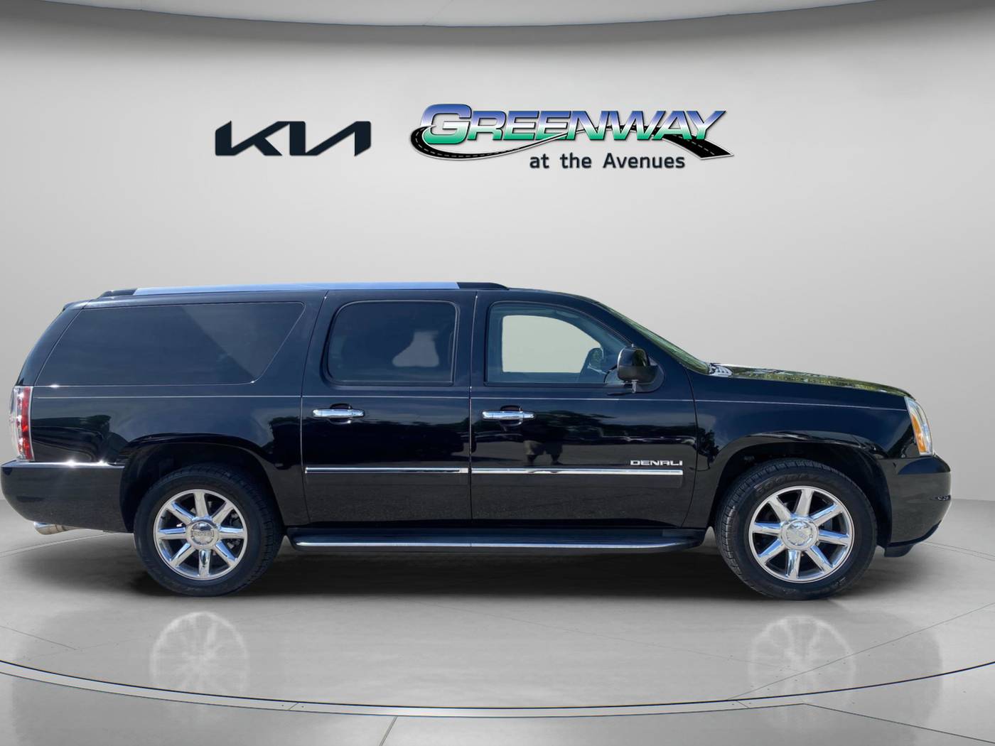 2011 GMC Yukon Denali — SUV — 113,478 mi — Jacksonville, FL