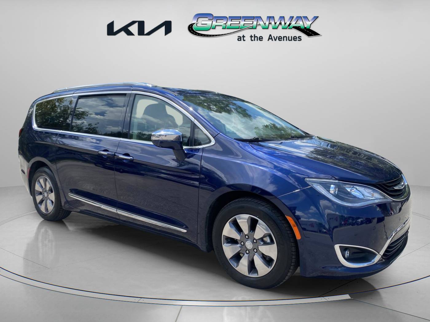 2018 Chrysler Pacifica Hybrid Limited — Minivan — 100,327 mi — Jacksonville, FL