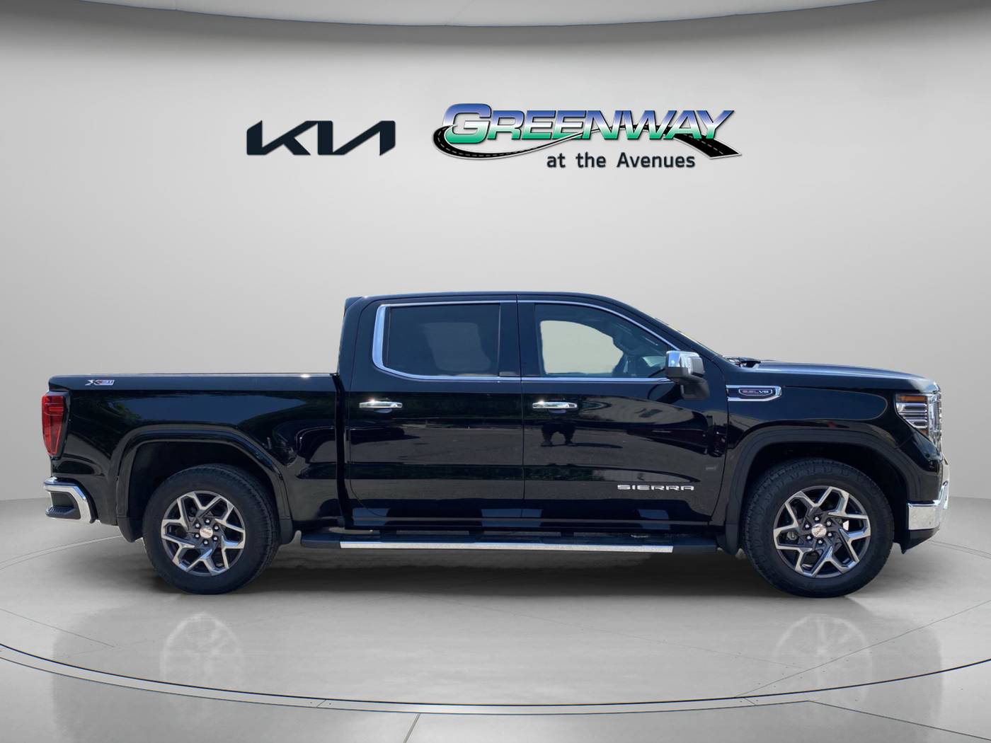 2022 GMC Sierra 1500 SLT — Pickup Truck — 97,065 mi — Jacksonville, FL