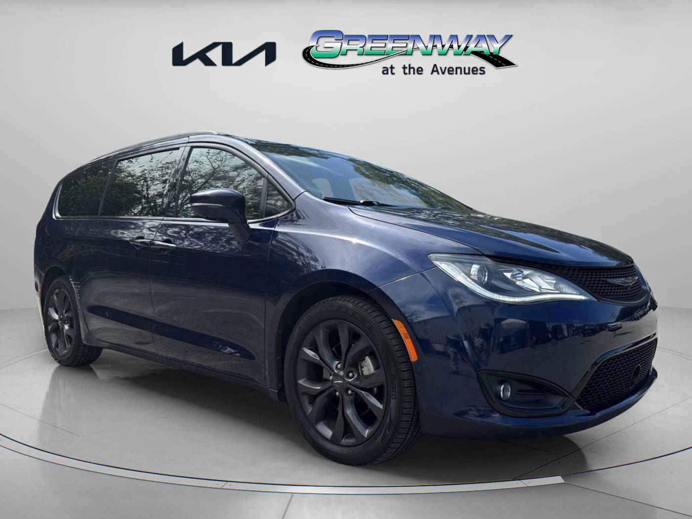2019 Chrysler Pacifica Limited — Minivan — 49,124 mi — Jacksonville, FL