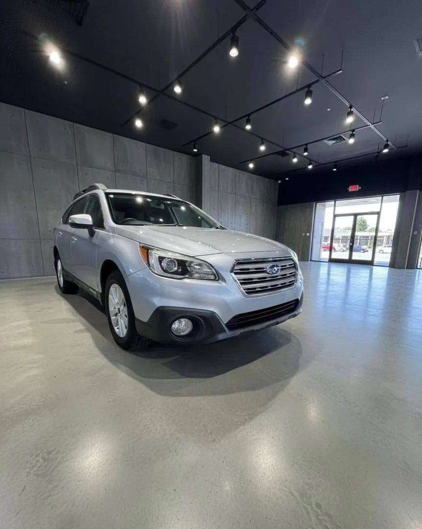 2015 Subaru Outback 2.5i Premium — SUV — 111,215 mi — Anaheim, CA