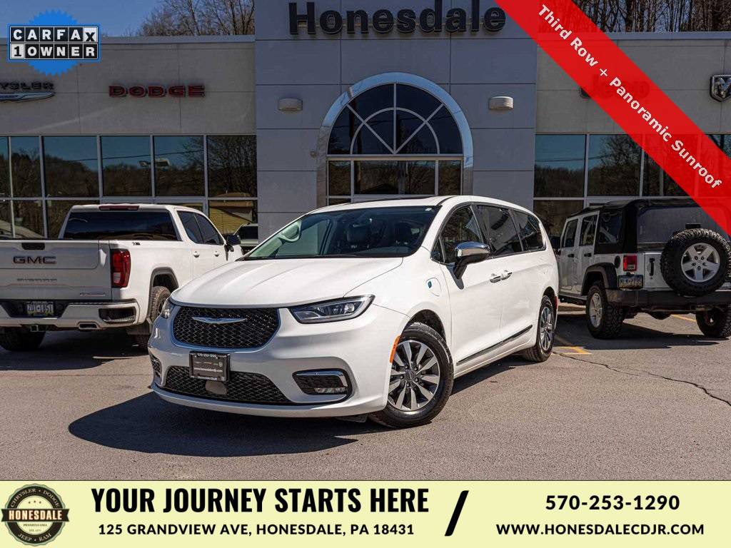2023 Chrysler Pacifica Hybrid Limited — Minivan — 50,185 mi — Honesdale, PA