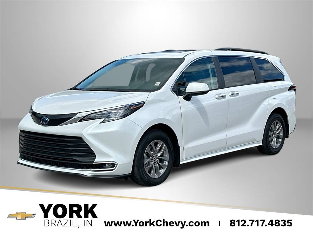 2024 Toyota Sienna XLE — Minivan — 12,000 mi — Brazil, IN