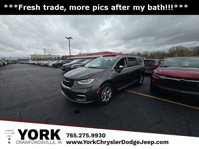 2023 Chrysler Pacifica Limited — Minivan — 55,917 mi — Crawfordsville, IN