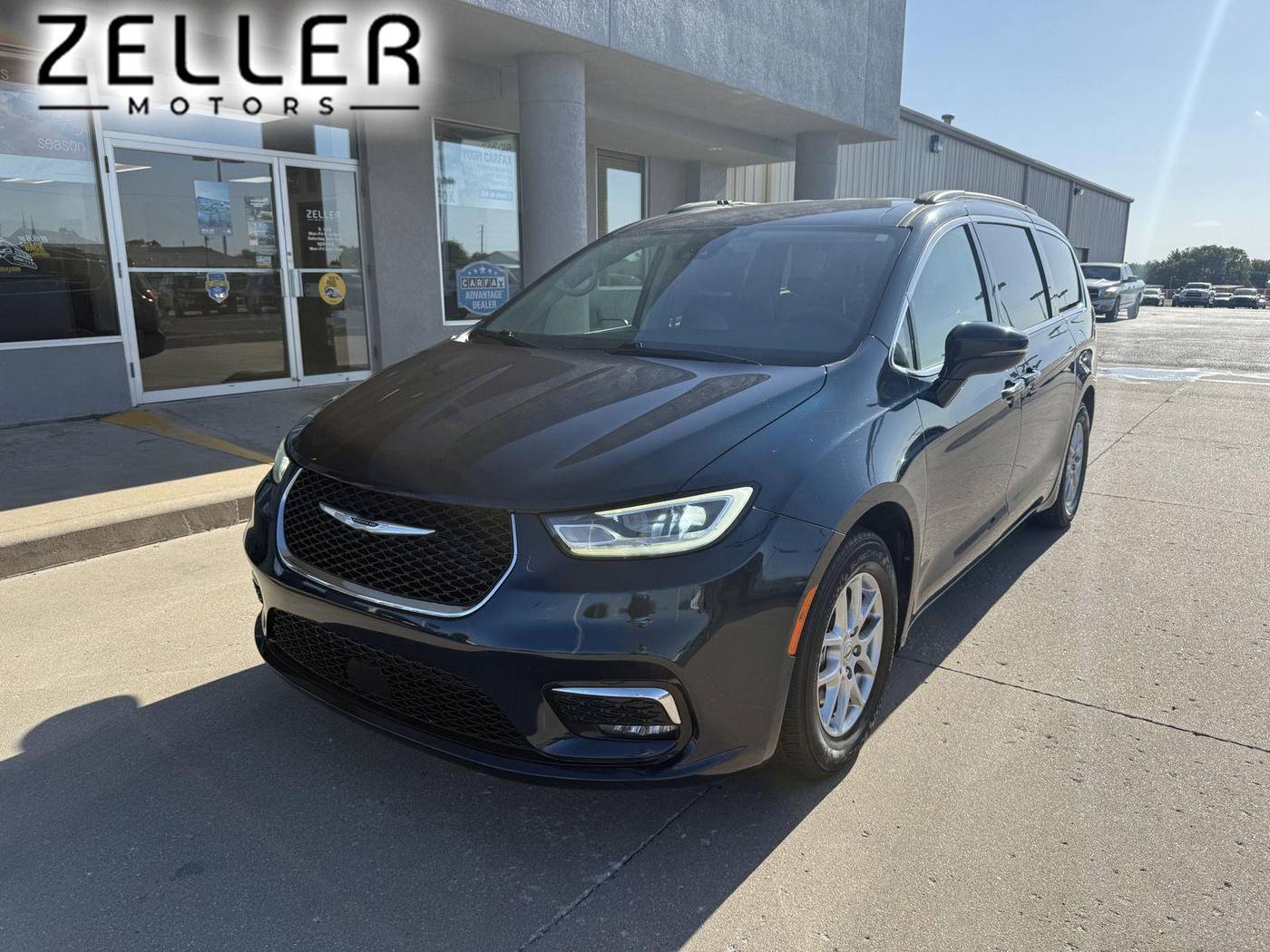 2022 Chrysler Pacifica Touring L — Minivan — 74,879 mi — Arkansas City, KS