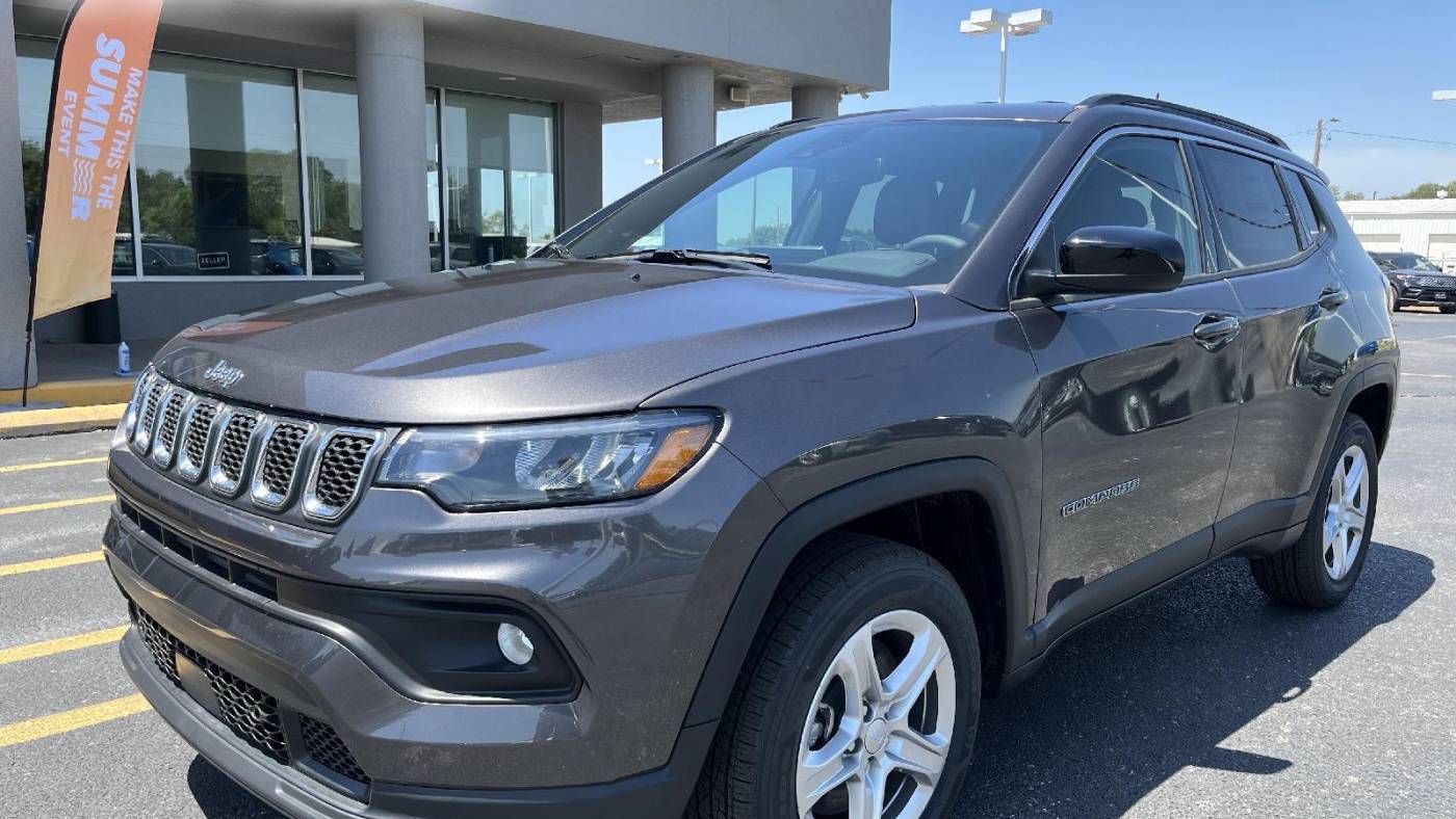 2023 Jeep Compass Latitude — SUV — 7,131 mi — Arkansas City, KS