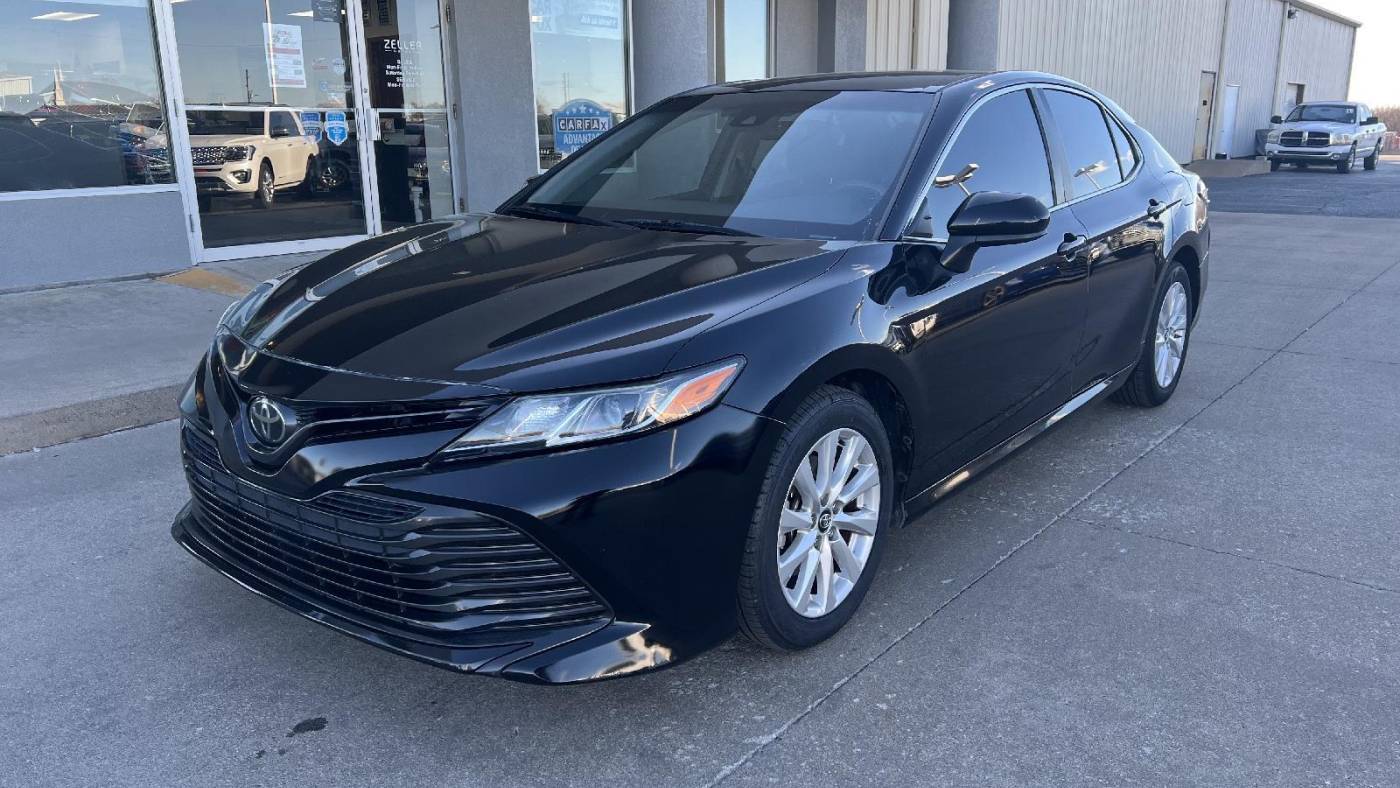 2019 Toyota Camry L — Sedan — 108,845 mi — Arkansas City, KS