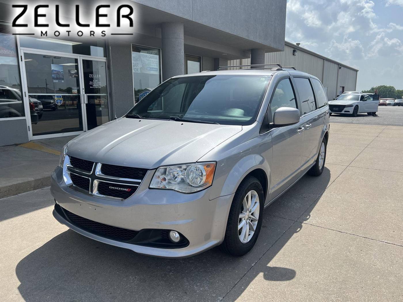 2019 Dodge Grand Caravan SXT — Minivan — 107,915 mi — Arkansas City, KS