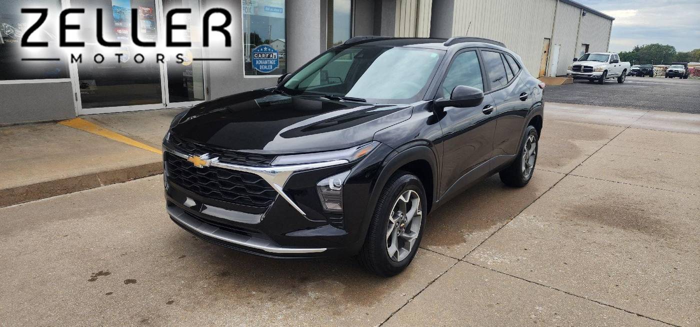 2025 Chevrolet Trax LT — SUV — 27,241 mi — Arkansas City, KS