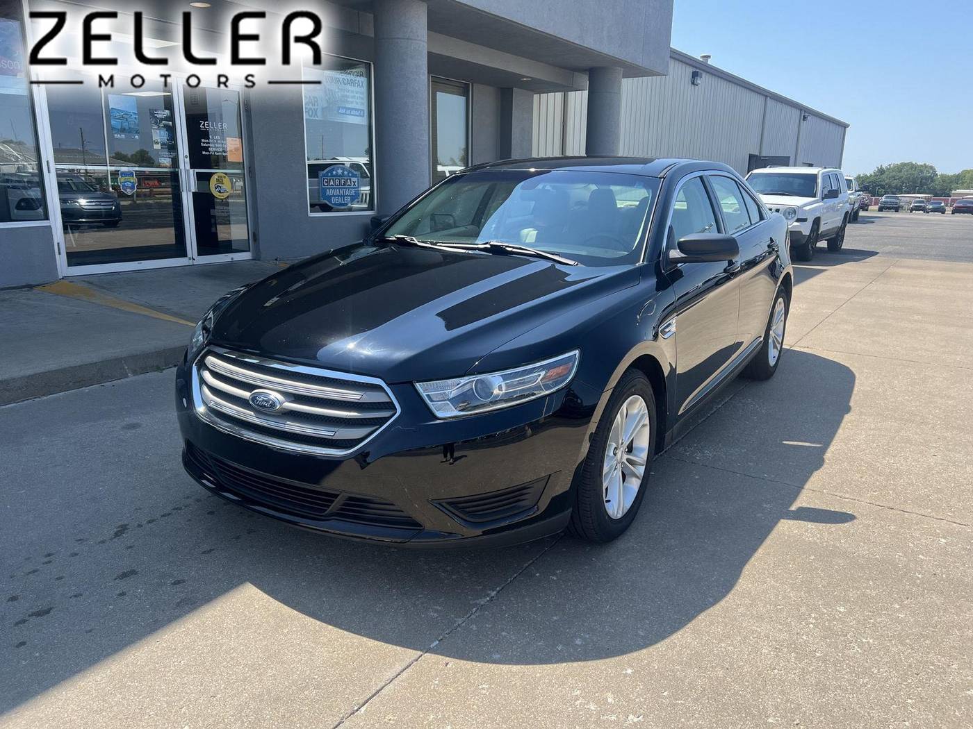 2017 Ford Taurus SE — Sedan — 38,759 mi — Arkansas City, KS